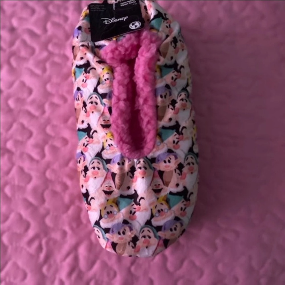 Disney 7 Dwarfs baba slippers  😍
